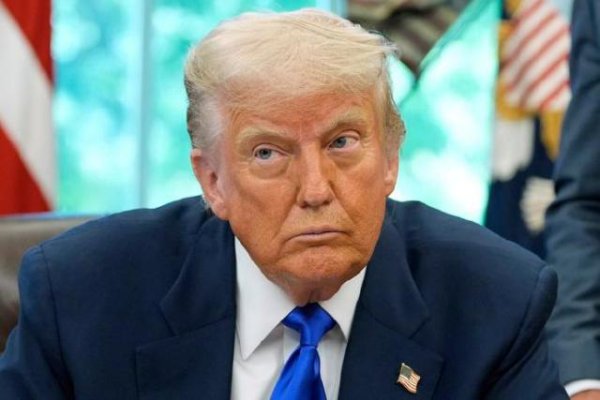 利好优配 特朗普乘“空军一号”抵达日本开启三天访问，高市早苗称东京地标建筑将全亮欢迎